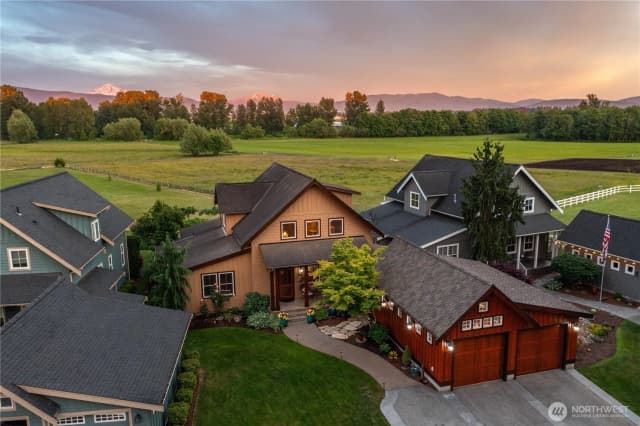 Property photo for 213 Rosemary Way, Lynden