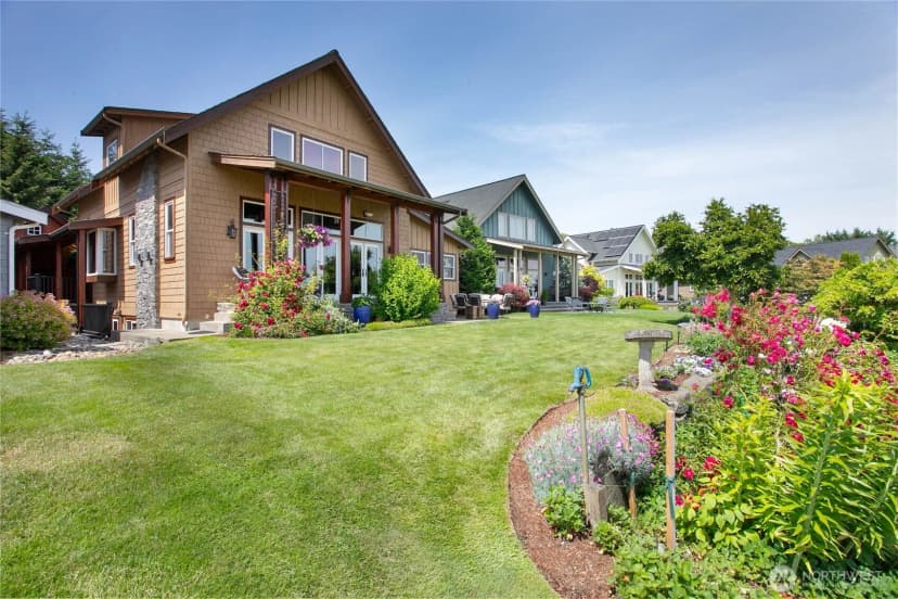 Property photo for 213 Rosemary Way, Lynden photo 30