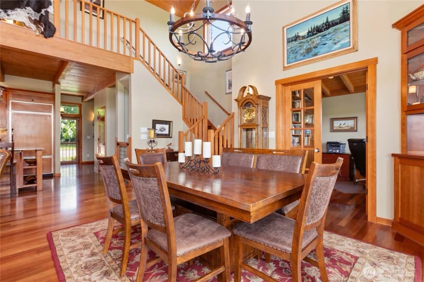 Property photo for 213 Rosemary Way, Lynden photo 12