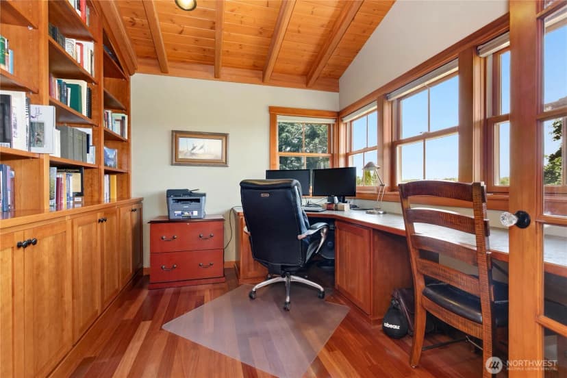Property photo for 213 Rosemary Way, Lynden photo 13