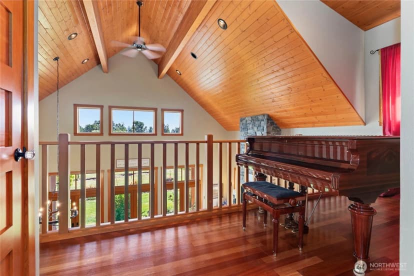 Property photo for 213 Rosemary Way, Lynden photo 20