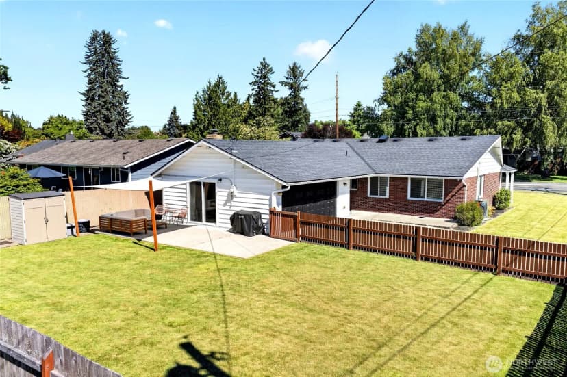 Property photo for 1604 W Pioneer Avenue, Puyallup photo 26