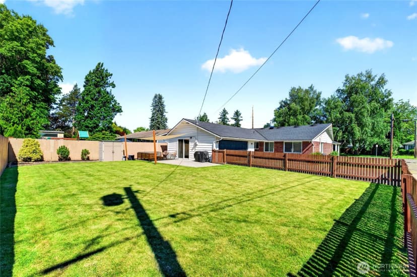 Property photo for 1604 W Pioneer Avenue, Puyallup photo 27