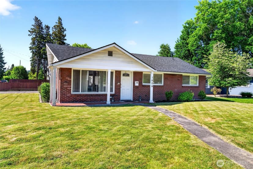Property photo for 1604 W Pioneer Avenue, Puyallup photo 33