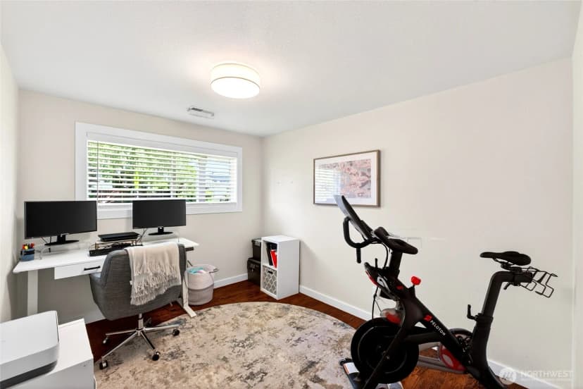 Property photo for 1604 W Pioneer Avenue, Puyallup photo 18