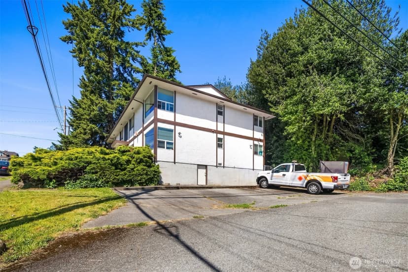 Property photo for 1907 37th Street, Everett photo 2