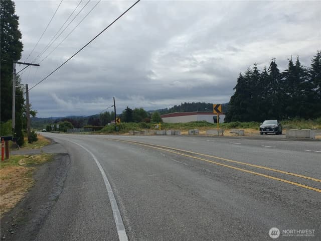 Property photo for 19210 Pioneer Way E, Orting photo 5