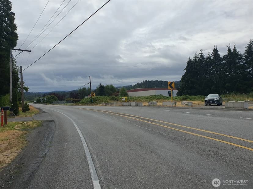 Property photo for 19210 Pioneer Way E, Orting photo 5