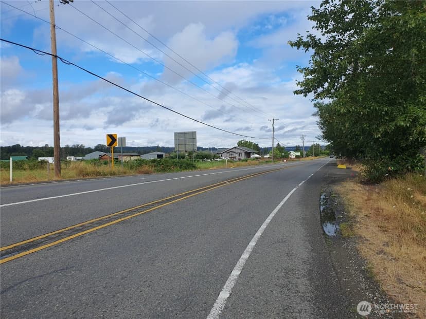 Property photo for 19210 Pioneer Way E, Orting photo 6