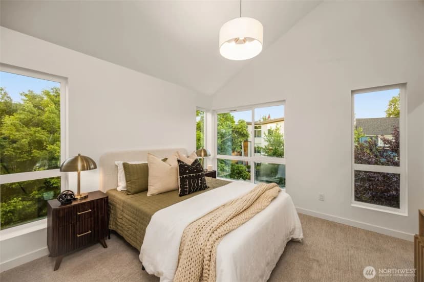 Property photo for 823 B 17th Avenue, Seattle photo 19