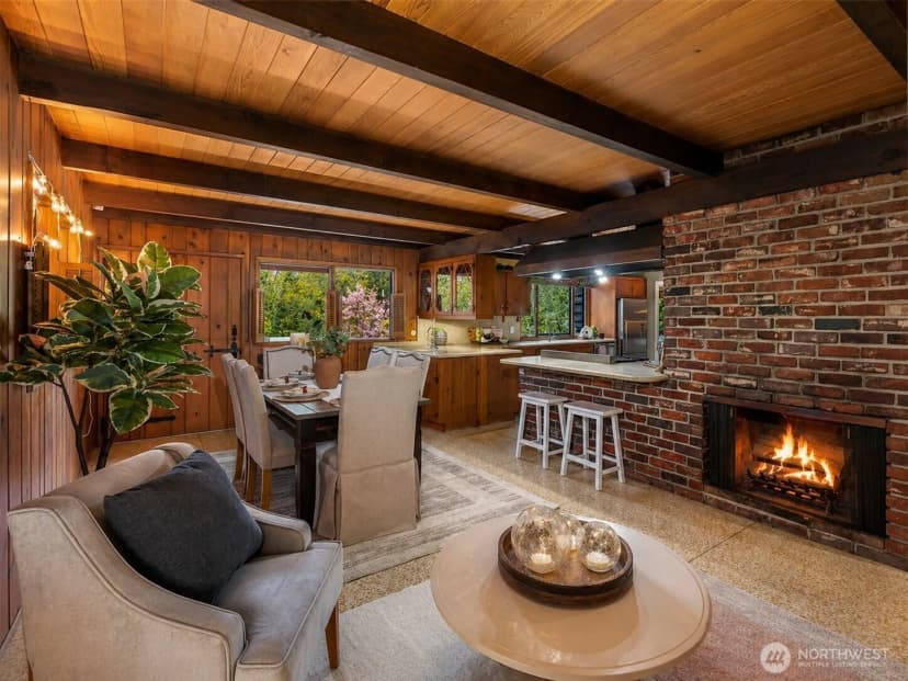 Property photo for 16521 Ne 1st Place, Bellevue photo 17