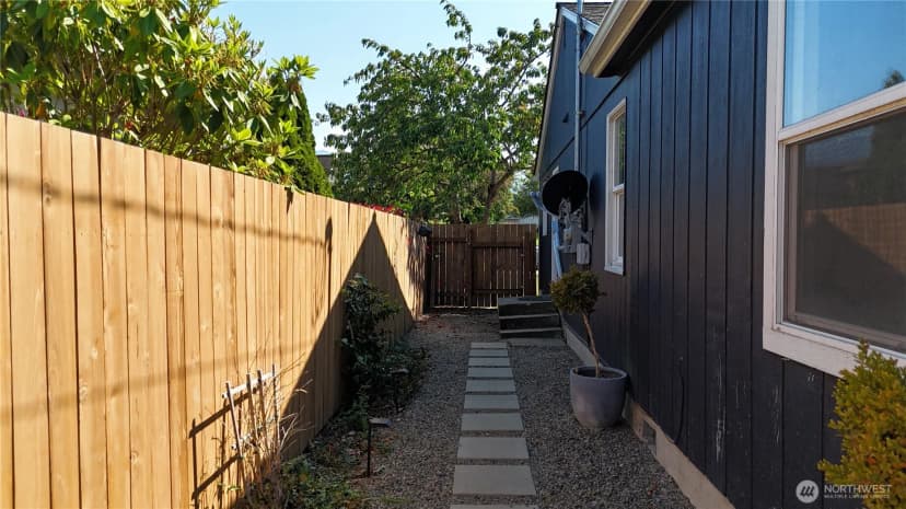 Property photo for 807 Georgiana St, Port Angeles photo 11