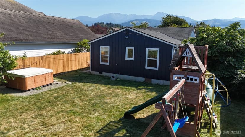 Property photo for 807 Georgiana St, Port Angeles photo 9