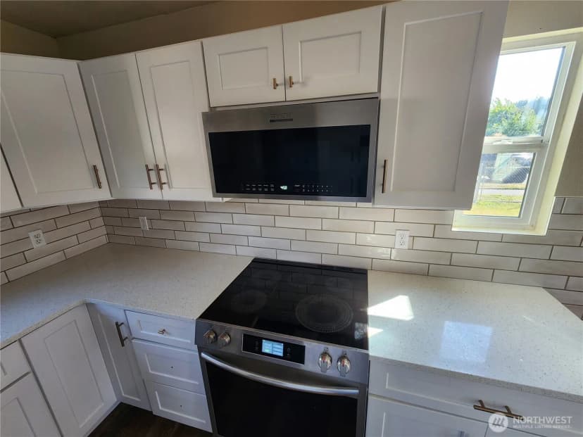 Property photo for 807 Georgiana St, Port Angeles photo 21