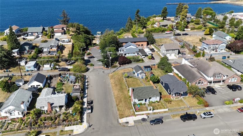 Property photo for 807 Georgiana St, Port Angeles photo 5