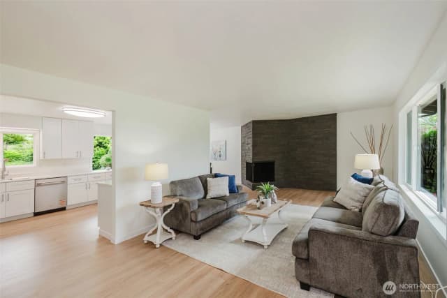 Property photo for 3828 Harbel Drive Ne, Bremerton photo 2