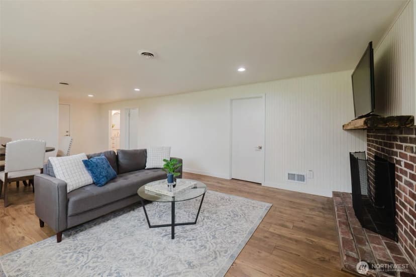 Property photo for 3828 Harbel Drive Ne, Bremerton photo 24
