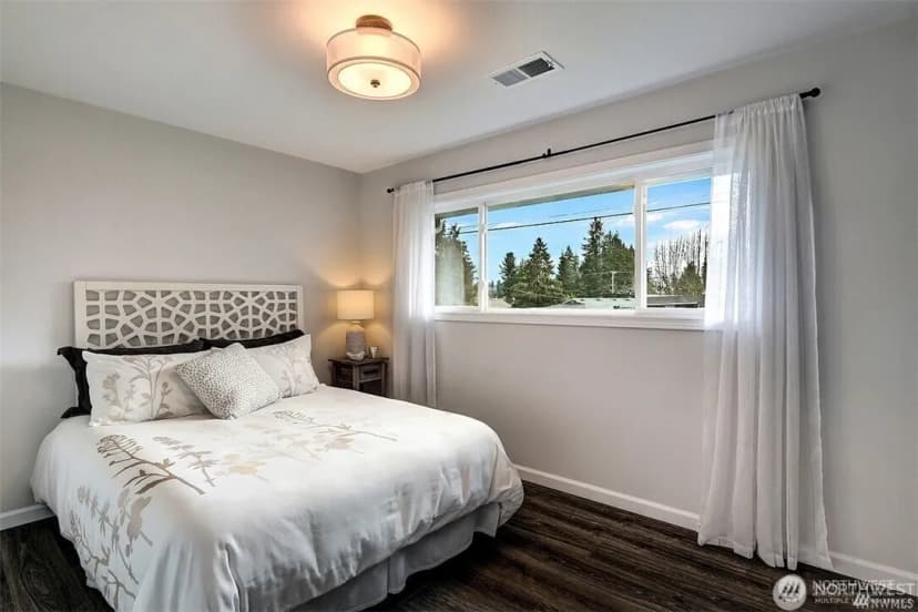 Property photo for 3708 Ne 22nd Street, Renton photo 17