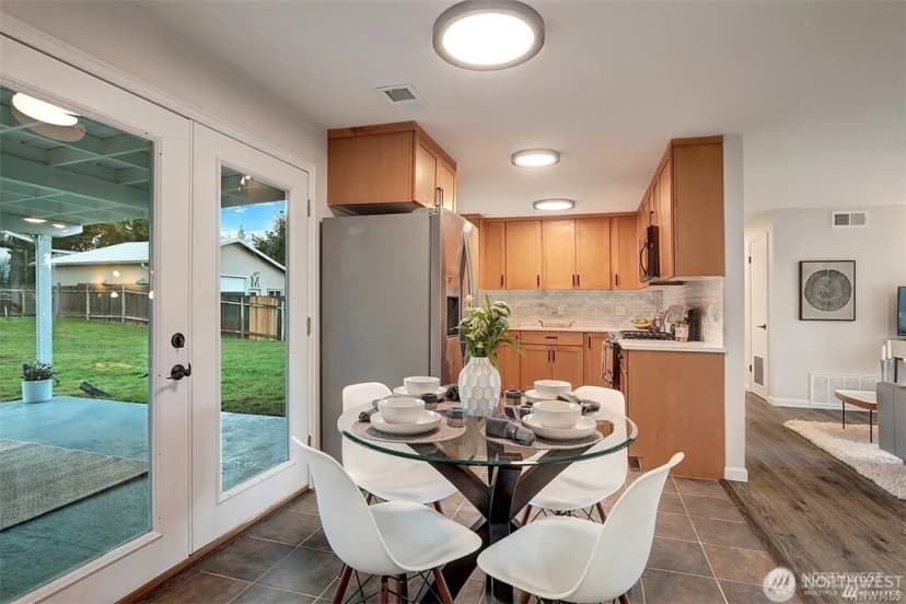 Property photo for 3708 Ne 22nd Street, Renton photo 11