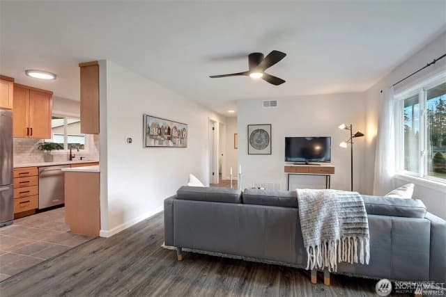 Property photo for 3708 Ne 22nd Street, Renton photo 5