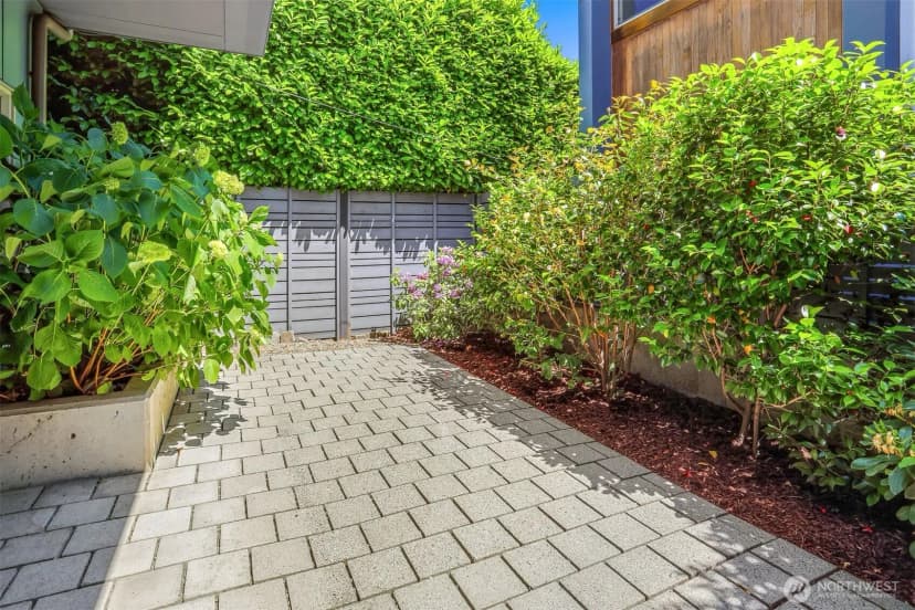 Property photo for 2651 22nd Avenue W #a, Seattle photo 32