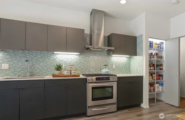 Property photo for 2651 22nd Avenue W #a, Seattle photo 4
