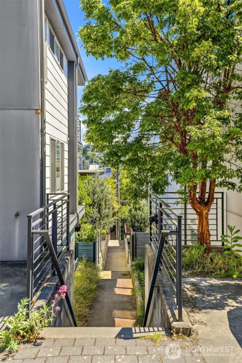 Property photo for 2651 22nd Avenue W #a, Seattle photo 36