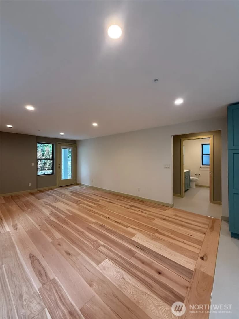 Property photo for 228 21st Avenue E, Seattle photo 10