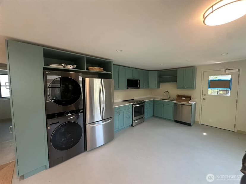 Property photo for 228 21st Avenue E, Seattle photo 5
