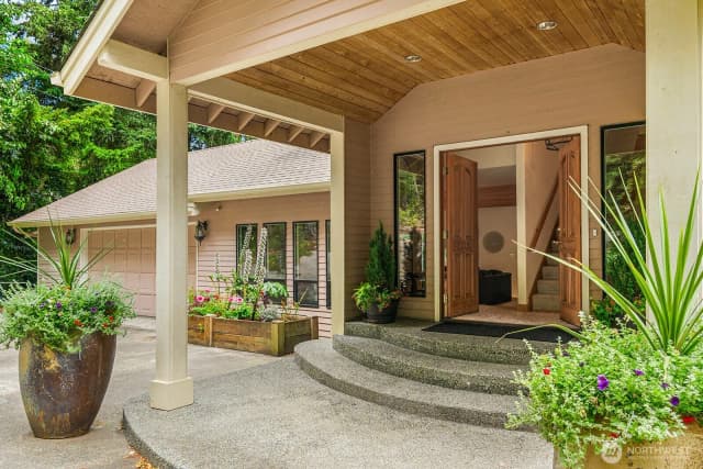 Property photo for 22808 105th Avenue Sw, Vashon photo 2