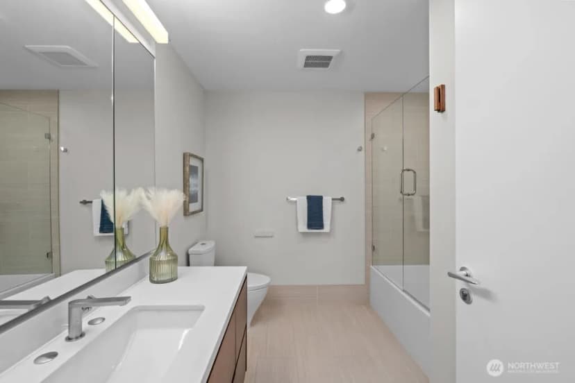 Property photo for 121 Stewart Street #2202, Seattle photo 10