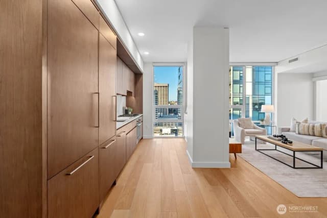 Property photo for 121 Stewart Street #2202, Seattle photo 3