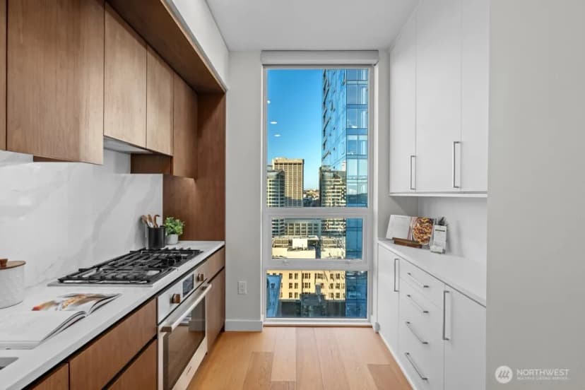 Property photo for 121 Stewart Street #2202, Seattle photo 4