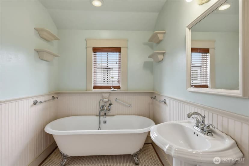 Property photo for 1223 Garfield, Port Townsend photo 29