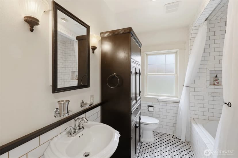 Property photo for 1223 Garfield, Port Townsend photo 13