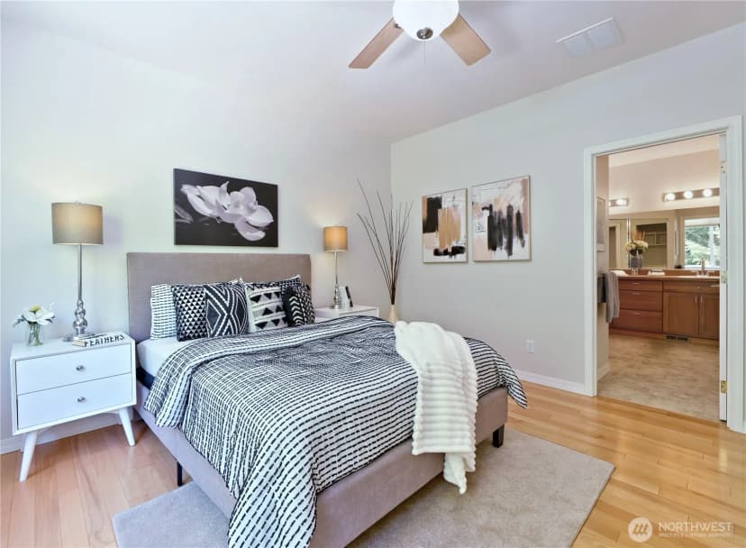 Property photo for 11706 239th Avenue Ne, Redmond photo 13