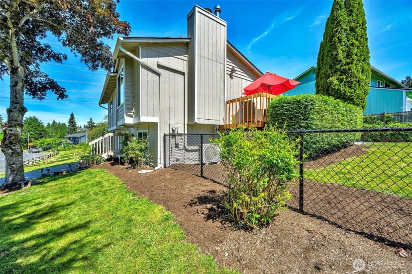 Property photo for 2207 180th Place Se, Bothell photo 4