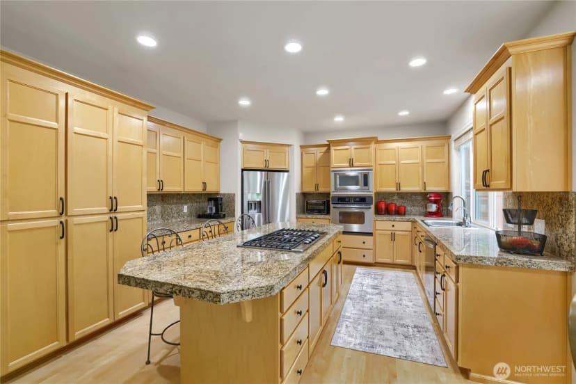 Property photo for 916 275th Place Se, Sammamish photo 12