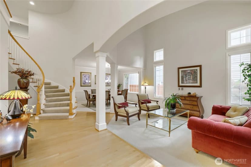 Property photo for 916 275th Place Se, Sammamish photo 4