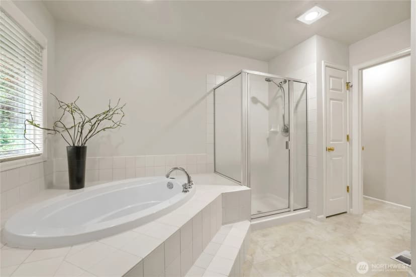 Property photo for 916 275th Place Se, Sammamish photo 25