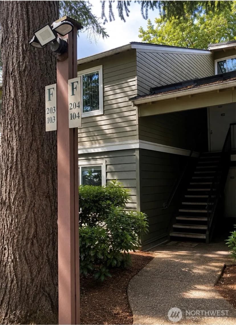 Property photo for 820 Cady Rd #f103, Everett