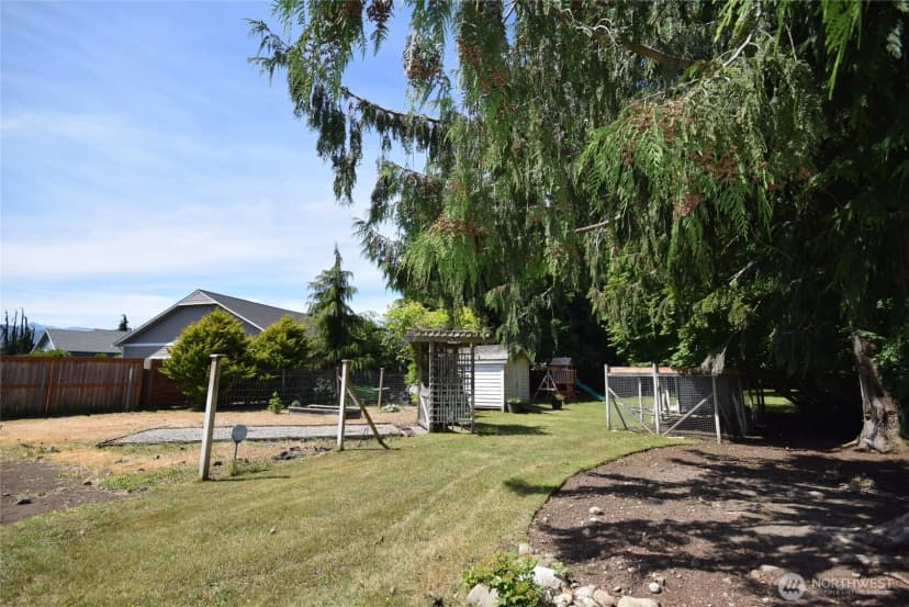 Property photo for 42 Ioka Road, Sequim photo 31