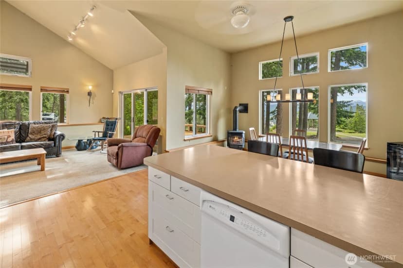Property photo for 631 Thornton View Road, Cle Elum photo 10