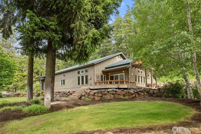 Property photo for 631 Thornton View Road, Cle Elum photo 2