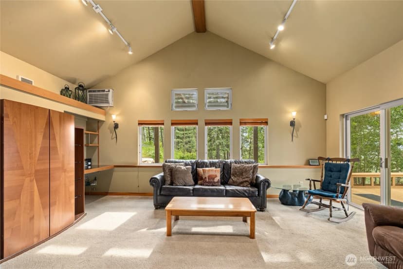 Property photo for 631 Thornton View Road, Cle Elum photo 5