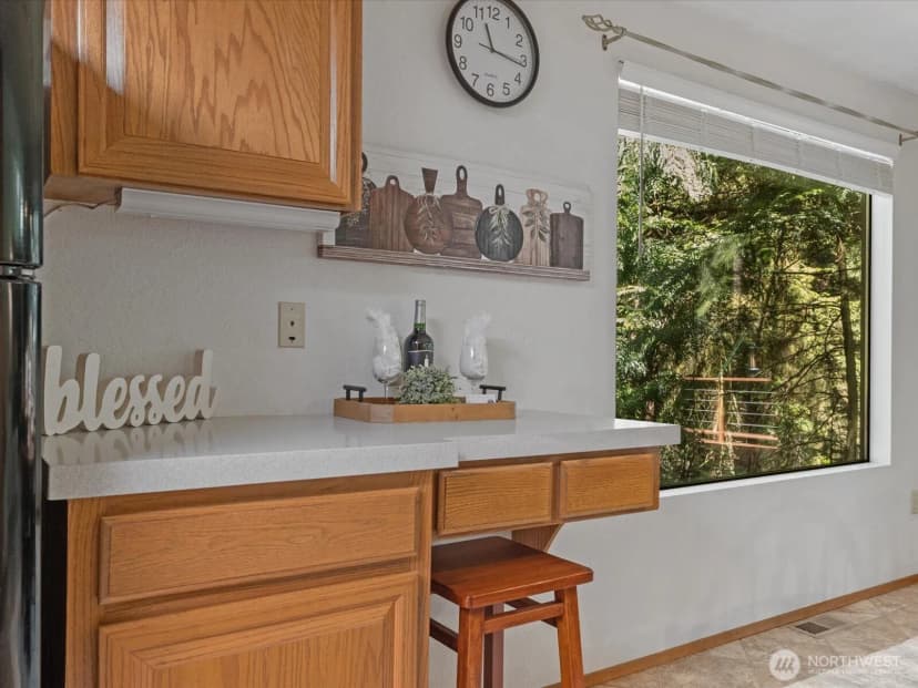 Property photo for 17116 Gravenstein Road, Bothell photo 7