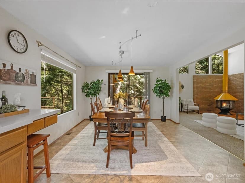 Property photo for 17116 Gravenstein Road, Bothell photo 8