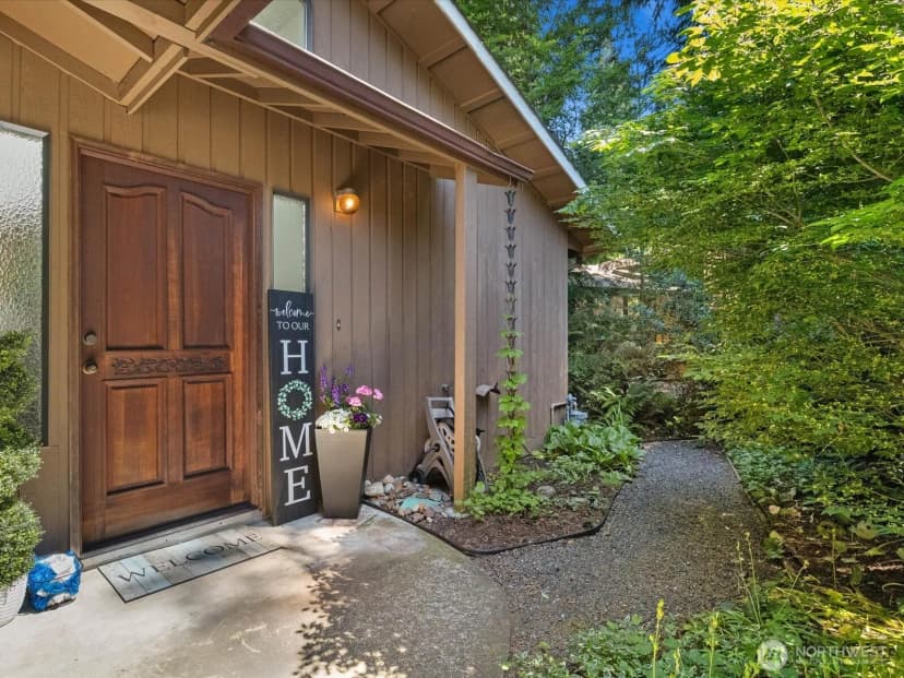 Property photo for 17116 Gravenstein Road, Bothell