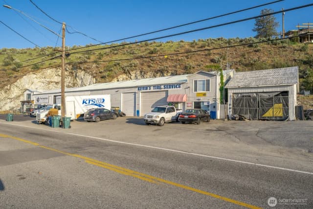 Property photo for 1217 W Woodin Avenue, Chelan photo 5