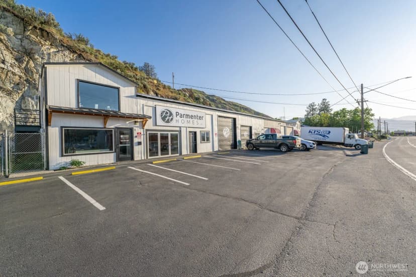 Property photo for 1217 W Woodin Avenue, Chelan photo 4
